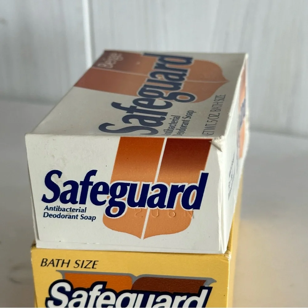 Set of 2 Vintage Safeguard beige deodorant bar soap 1991 1987‎